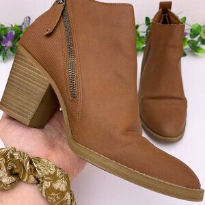 DV Dolce‎ Vita Brown Heeled Ankle Boot size 9